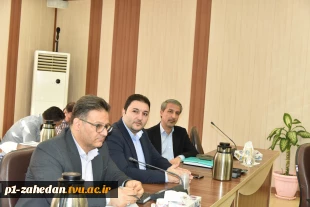 رئیس دانشگاه ملی مهارت در جمع رؤسای دانشکده‌ها و آموزشکده‌های سراسر کشور:
حیات دانشگاه و ارکان آن در گرو ضوابط، مقررات و قوانین است/ هیئت امنا مجلس قانون‌گذاری دانشگاه است/ سیاست دانشگاه تربیت نیروی توانمند اشتعال‌پذیر است 5