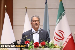 رئیس دانشگاه ملی مهارت در آیین افتتاحیه سومین همایش ملی مهارت‌افزایی، هدایت شغلی و صلاحیت حرفه‌ای در آموزش عالی کشور:
جامعه امروز نیازمند تبدیل دانش به توانایی است/ ناترازی بین مدرک و مهارت چالشی مهم در کشور است و چاره آن تربیت تکنیسین‌ توانمند است