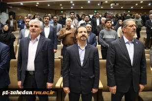 رئیس دانشگاه ملی مهارت در آیین اختتامیه سومین همایش ملی مهارت‌افزایی، هدایت شغلی و صلاحیت حرفه‌ای در آموزش عالی کشور:
امروز مهارت نه یک انتخاب بلکه یک ضرورت اجتناب‌ناپذیر است/ مسیر توسعه اقتصادی کشور از تربیت نیروهای توانمند و اشتغال‌پذیر می‌گذرد/ جوانان