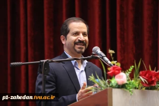 معاون پژوهشی وزارت علوم میهمان دانشگاه ملی مهارت در سومین همایش ملی مهارت‌افزایی:
از مدرک‌گرایی عبور کرده‌ایم/ لازمه توسعه آموزش‌های مهارتی هم‌افزایی ملی است/ تدوین نظام طبقاتی مشاغل در ایران یک ضرورت است