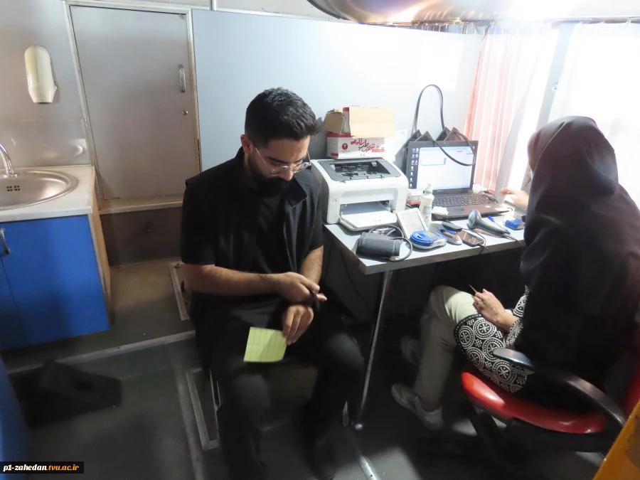 اهداء خون توسط کارکنان ودانشجویان واحد استانی سیستان و بلوچستان 3