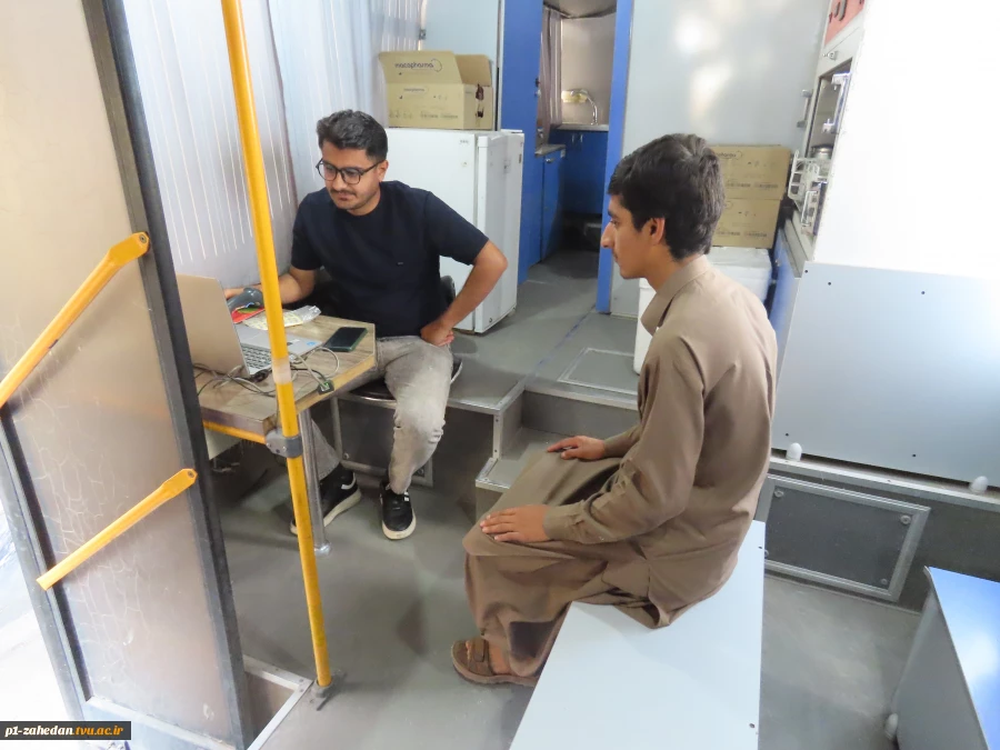 اهداء خون توسط کارکنان ودانشجویان واحد استانی سیستان و بلوچستان 4