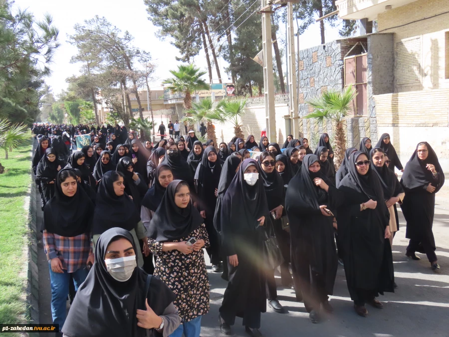 شرکت دانشگاهیان دانشگاه ملی مهارت واحد استان سیستان و بلوچستان در راهپیمایی 13 آبان 4