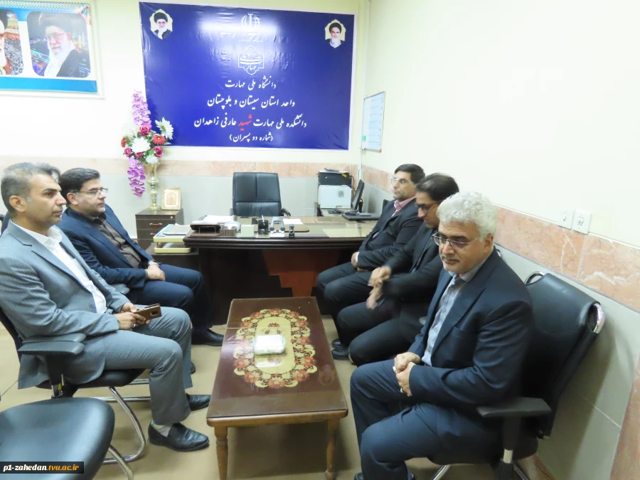 در ادامه برنامه‌های تعاملی و ارتباط مستقیم با دانشجویان

دیدار هیئت رئیسه واحد استانی با دانشجویان خوابگاهی آموزشکده شهید عارفی زاهدان 8