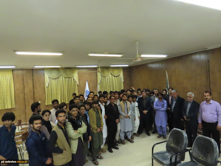 در ادامه برنامه‌های تعاملی و ارتباط مستقیم با دانشجویان

دیدار هیئت رئیسه واحد استانی با دانشجویان خوابگاهی آموزشکده شهید عارفی زاهدان 2