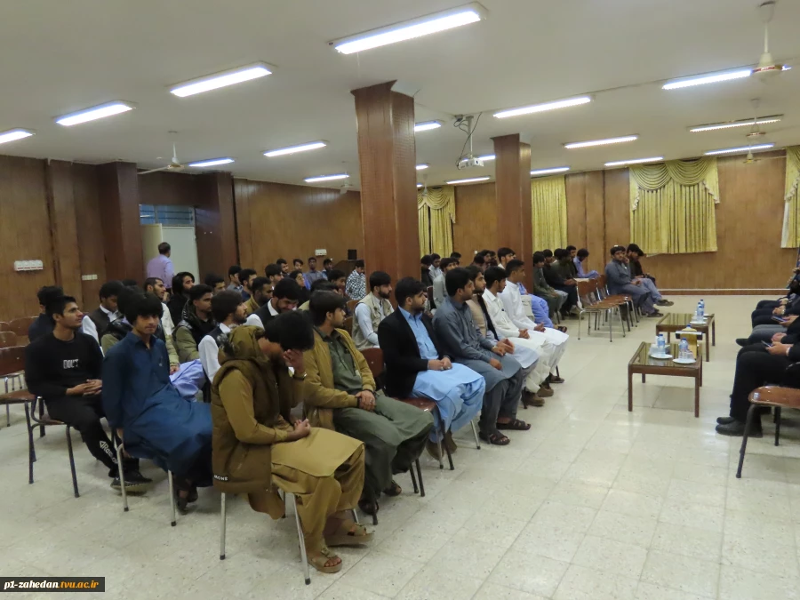 در ادامه برنامه‌های تعاملی و ارتباط مستقیم با دانشجویان

دیدار هیئت رئیسه واحد استانی با دانشجویان خوابگاهی آموزشکده شهید عارفی زاهدان 8