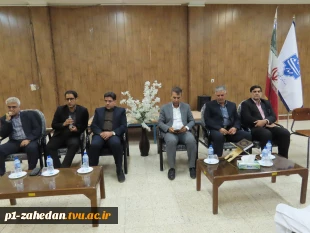 در ادامه برنامه‌های تعاملی و ارتباط مستقیم با دانشجویان

دیدار هیئت رئیسه واحد استانی با دانشجویان خوابگاهی آموزشکده شهید عارفی زاهدان 14