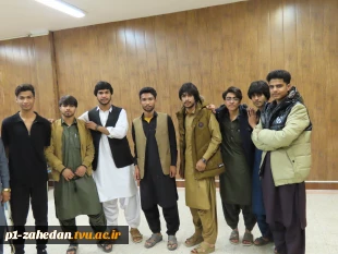 در ادامه برنامه‌های تعاملی و ارتباط مستقیم با دانشجویان

دیدار هیئت رئیسه واحد استانی با دانشجویان خوابگاهی آموزشکده شهید عارفی زاهدان 11