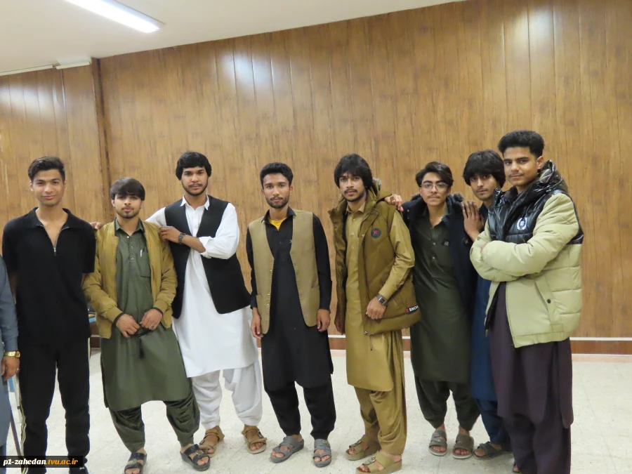 در ادامه برنامه‌های تعاملی و ارتباط مستقیم با دانشجویان

دیدار هیئت رئیسه واحد استانی با دانشجویان خوابگاهی آموزشکده شهید عارفی زاهدان 11