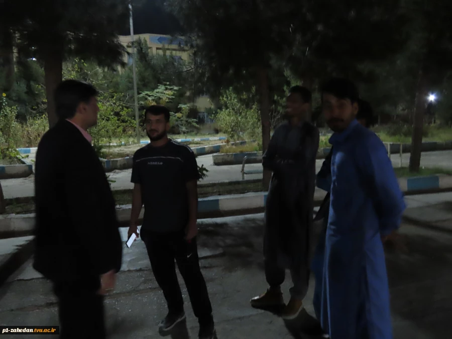 در ادامه برنامه‌های تعاملی و ارتباط مستقیم با دانشجویان

دیدار هیئت رئیسه واحد استانی با دانشجویان خوابگاهی آموزشکده شهید عارفی زاهدان 14