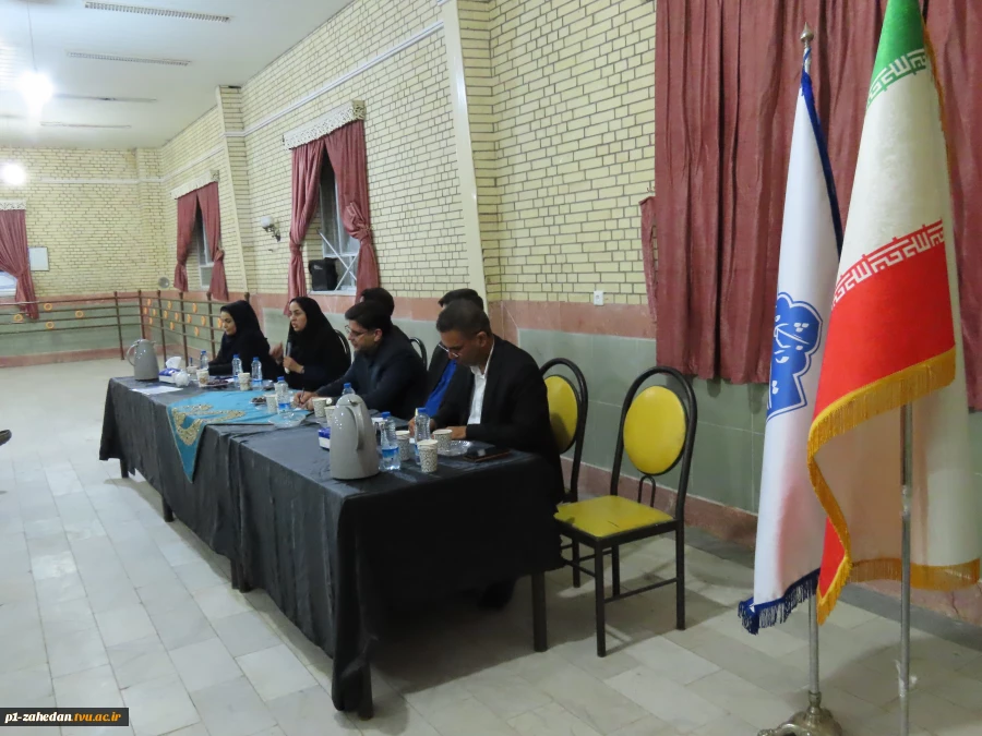 در ادامه برنامه‌های تعاملی و ارتباط مستقیم با دانشجویان:

نشست صمیمی هیات رئیسه واحد استانی با دانشجویان خوابگاه حضرت معصومه 9