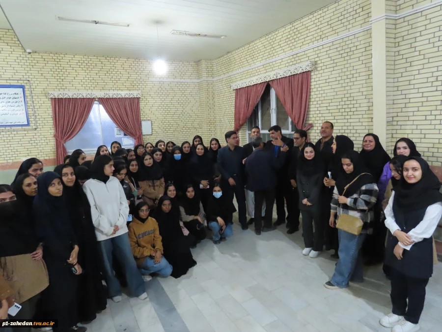 در ادامه برنامه‌های تعاملی و ارتباط مستقیم با دانشجویان:

نشست صمیمی هیات رئیسه واحد استانی با دانشجویان خوابگاه حضرت معصومه 26