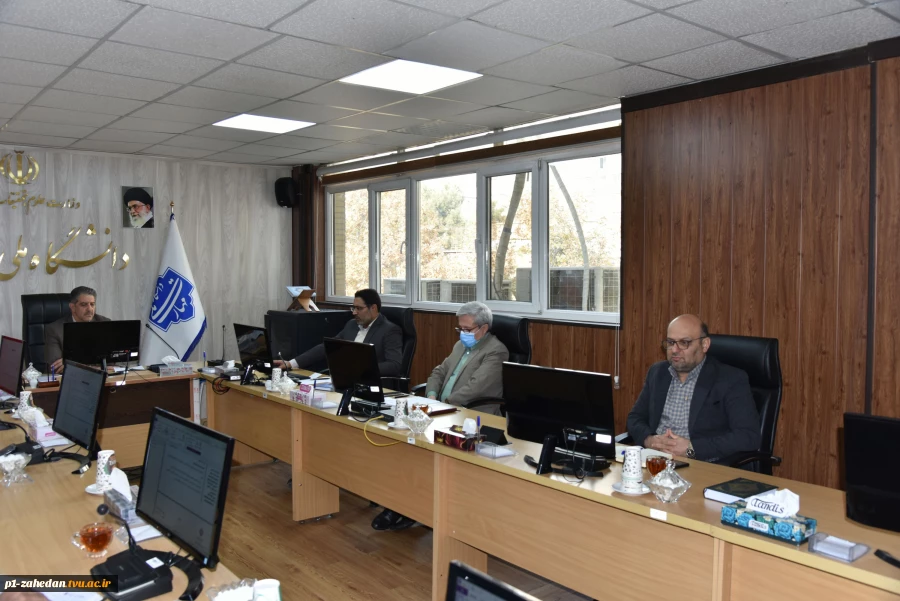 برگزاری جلسه شورای تخصصی فرهنگی و اجتماعی دانشگاه ملی مهارت با حضور رئیس دانشگاه
 4