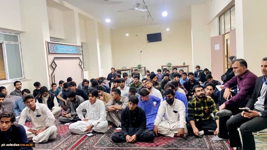 در ادامه برنامه‌های تعاملی و ارتباط مستقیم با دانشجویان

نشست هم اندیشی هیئت رئیسه واحد استانی با دانشجویان خوابگاه شهید اسدی کرم 
 5