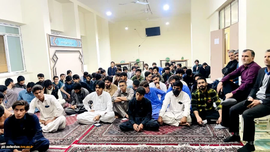 در ادامه برنامه‌های تعاملی و ارتباط مستقیم با دانشجویان

نشست هم اندیشی هیئت رئیسه واحد استانی با دانشجویان خوابگاه شهید اسدی کرم 
 13