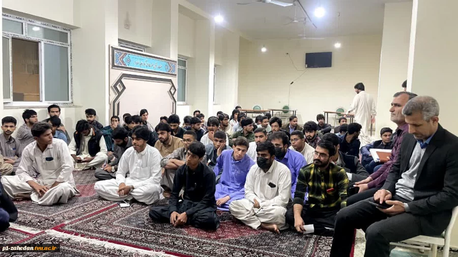 در ادامه برنامه‌های تعاملی و ارتباط مستقیم با دانشجویان

نشست هم اندیشی هیئت رئیسه واحد استانی با دانشجویان خوابگاه شهید اسدی کرم 
 14