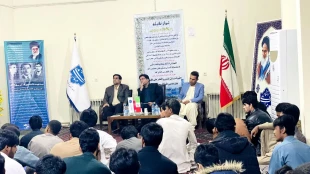 در ادامه برنامه‌های تعاملی و ارتباط مستقیم با دانشجویان

نشست هم اندیشی هیئت رئیسه واحد استانی با دانشجویان خوابگاه شهید اسدی کرم 
 20