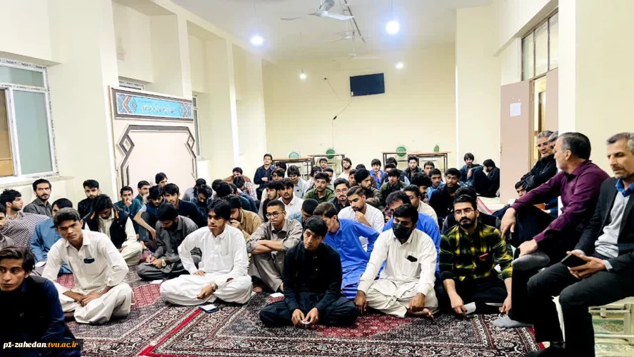 در ادامه برنامه‌های تعاملی و ارتباط مستقیم با دانشجویان

نشست هم اندیشی هیئت رئیسه واحد استانی با دانشجویان خوابگاه شهید اسدی کرم 
 24