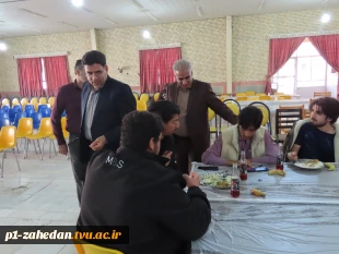 بازدید هیئت‌رئیسه دانشگاه ملی مهارت از سلف سرویس آموزشکده‌های زاهدان به مناسبت روز دانشجو
 7