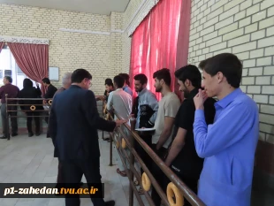 بازدید هیئت‌رئیسه دانشگاه ملی مهارت از سلف سرویس آموزشکده‌های زاهدان به مناسبت روز دانشجو
 9