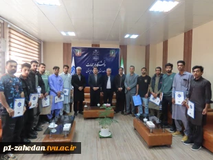 تقدیر از دانشجویان برتر مسابقات ورزشی به مناسبت روز دانشجو 2