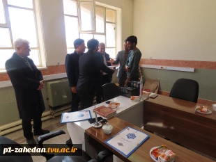 تقدیر از دانشجویان برتر مسابقات ورزشی به مناسبت روز دانشجو 13