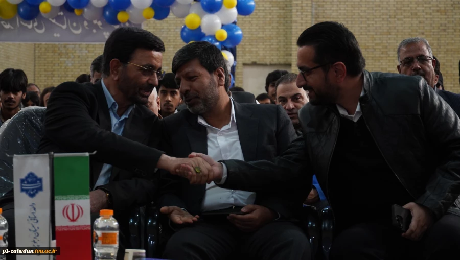 با حضور معاون پژوهش و فناوری دانشگاه ملی مهارت صورت گرفت

افتتاح مرکز آموزش مشترک دانشگاه ملی مهارت وشرکت ایساکو در دانشگاه ملی مهارت واحد استانی سیستان وبلوچستان 2