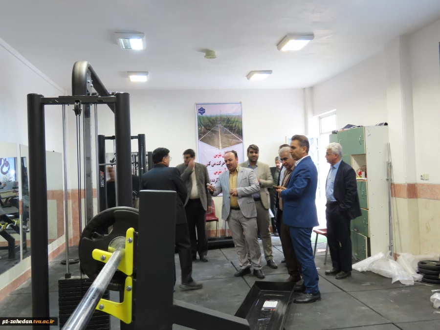 بازدید معاون پژوهش و فناوری دانشگاه ملی مهارت کشور از سالن تندرستی دانشجویان دانشگاه ملی مهارت سیستان و بلوچستان   2
