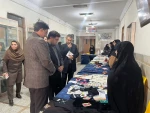 برگزاری جشنواره کارآفرینی و بازارچه دستاوردهای دانشجویی در آموزشکده دختران زاهدان 5