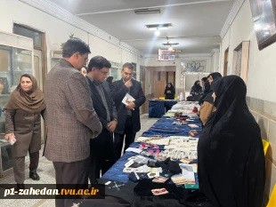 برگزاری جشنواره کارآفرینی و بازارچه دستاوردهای دانشجویی در آموزشکده دختران زاهدان 5