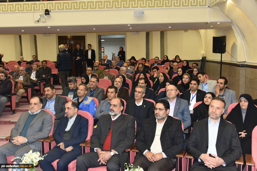 رئیس دانشگاه ملی مهارت در همایش گرامی‌داشت هفته ملی پژوهش و فناوری:
این دانشگاه، دانشجویی برای ماندن در ایران تربیت می‌کند/ پژوهش‌های ما باید متناسب با بازار کار و صنعت باشد/ پژوهش باید به کمک آموزش بیاید تا این دانشگاه موفق باشد. 5