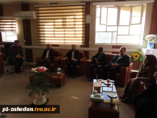 دیدار ریاست آموزشکده دختران زاهدان و جمعی از همکاران با دکتر قاسمی سرپرست دانشگاه به مناسبت میلاد حضرت علی(ع)   4