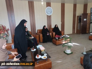 دیدار ریاست آموزشکده دختران زاهدان و جمعی از همکاران با دکتر قاسمی سرپرست دانشگاه به مناسبت میلاد حضرت علی(ع)   5