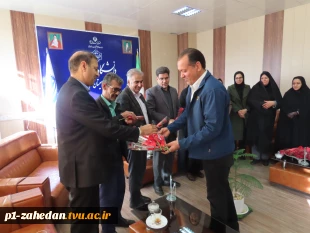 دیدار ریاست آموزشکده دختران زاهدان و جمعی از همکاران با دکتر قاسمی سرپرست دانشگاه به مناسبت میلاد حضرت علی(ع)   10