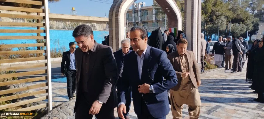 برگزاری مراسم گلباران و عطر‌افشانی مزار شهید گمنام  دانشگاه ملی مهارت واحد استانی سیستان و بلوچستان 11