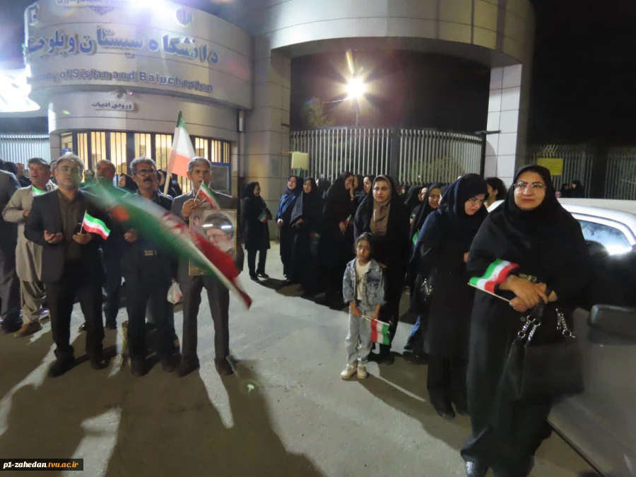 تجدید بیعت دانشگاه ملی مهارت واحد استانی سیستان و بلوچستان با حضور گسترده در اجتماع و راهپیمایی دانشگاهیان شهرستان زاهدان، با رهبر انقلاب 5