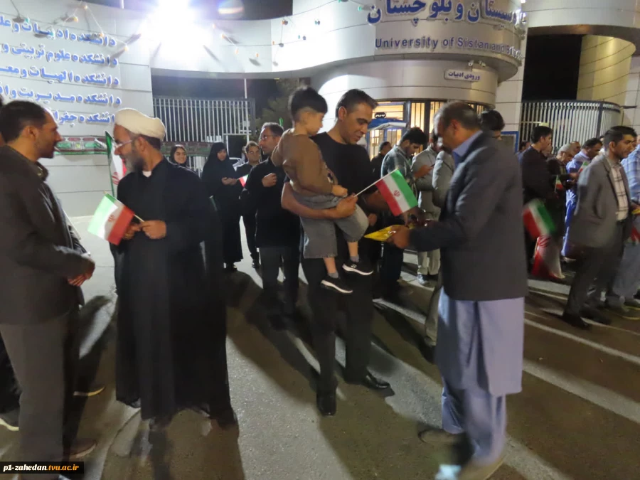 تجدید بیعت دانشگاه ملی مهارت واحد استانی سیستان و بلوچستان با حضور گسترده در اجتماع و راهپیمایی دانشگاهیان شهرستان زاهدان، با رهبر انقلاب 7