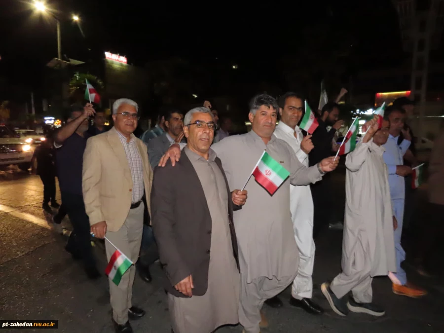 تجدید بیعت دانشگاه ملی مهارت واحد استانی سیستان و بلوچستان با حضور گسترده در اجتماع و راهپیمایی دانشگاهیان شهرستان زاهدان، با رهبر انقلاب 11