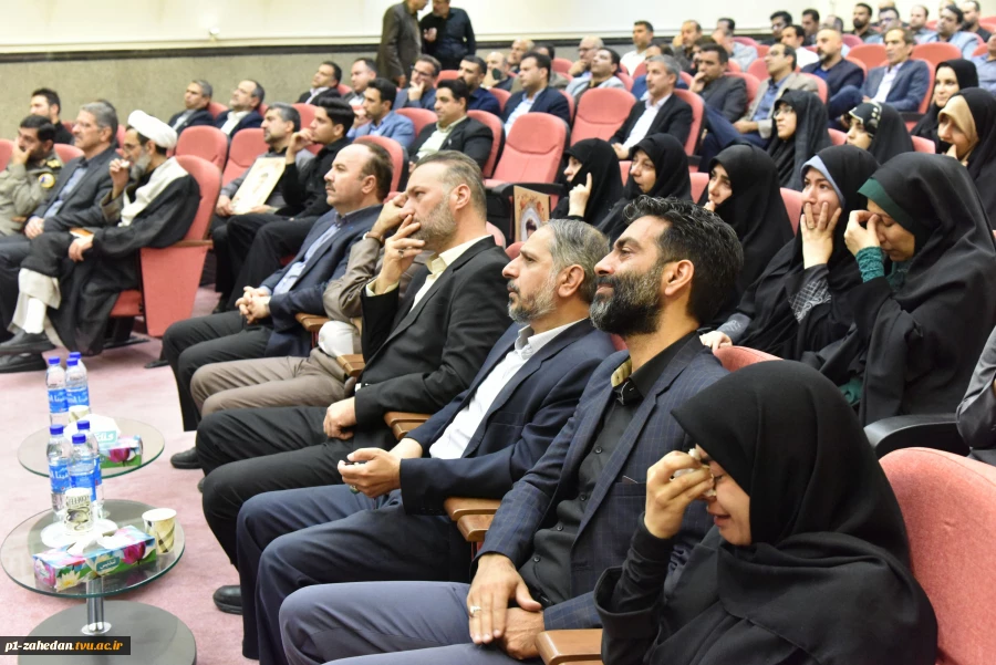 در یادواره شهدای خانواده بزرگ دانشگاه ملی مهارت در جنگ رمضان تأکید شد؛

لزوم بازخوانی سیره شهدا و ثبت میراث ماندگار دفاع مقدس در دانشگاه‌ها 2