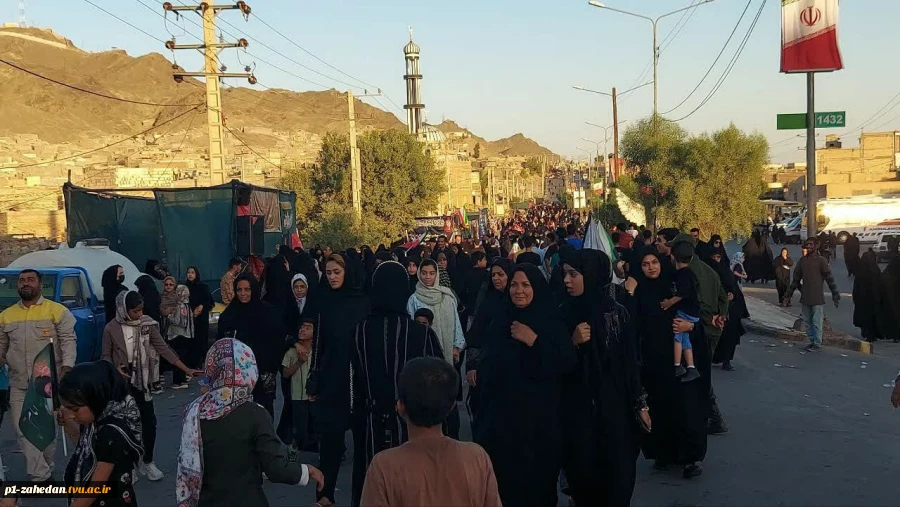 زاهدان در مسیر «عهد و وفاداری»؛ روایت پیاده‌روی جاماندگان تشییع رهبر شهید 2