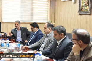 با حضور رئیس دانشگاه برگزار شد؛

نخستین جلسه ستاد اربعین حسینی دانشگاه ملی مهارت در راستای حضور پرشور دانشگاهیان در مراسم باشکوه پیاده‌روی اربعین حسینی ۱۴۰۵ 4